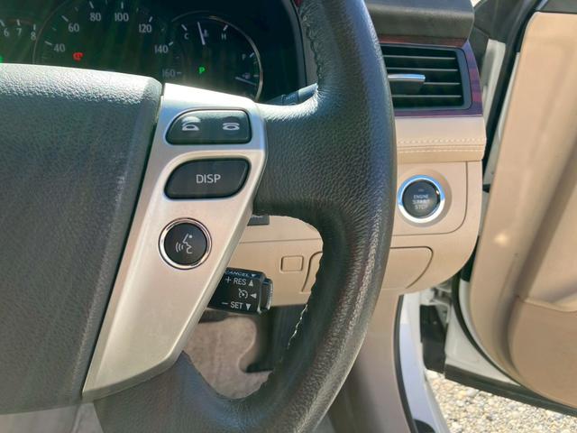 クラウン ２．５ロイヤルサルーン　アニバーサリーＥＤ　ローダウン　本革シート　シートヒーター　クーラー　ナビ　ＴＶ　バックカメラ　クルコン　クリアランスソナー　パワーシート（21枚目）