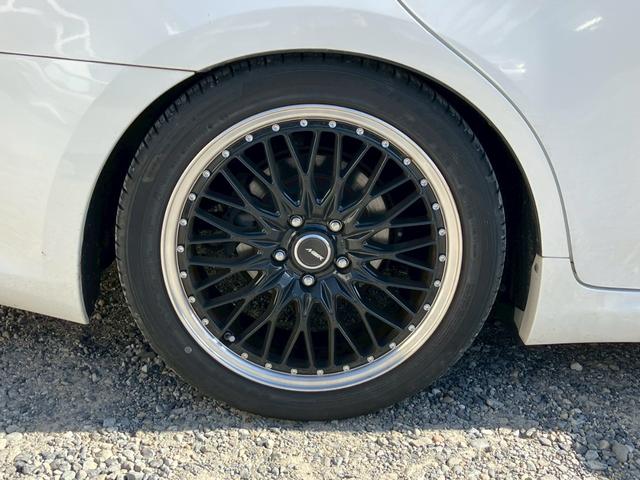 クラウン ２．５ロイヤルサルーン　アニバーサリーＥＤ　ローダウン　本革シート　シートヒーター　クーラー　ナビ　ＴＶ　バックカメラ　クルコン　クリアランスソナー　パワーシート（26枚目）