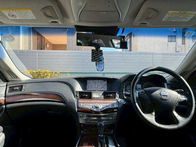 フーガハイブリッド ベースグレード　ナビ　バックカメラ　電動シート　クルコン（6枚目）