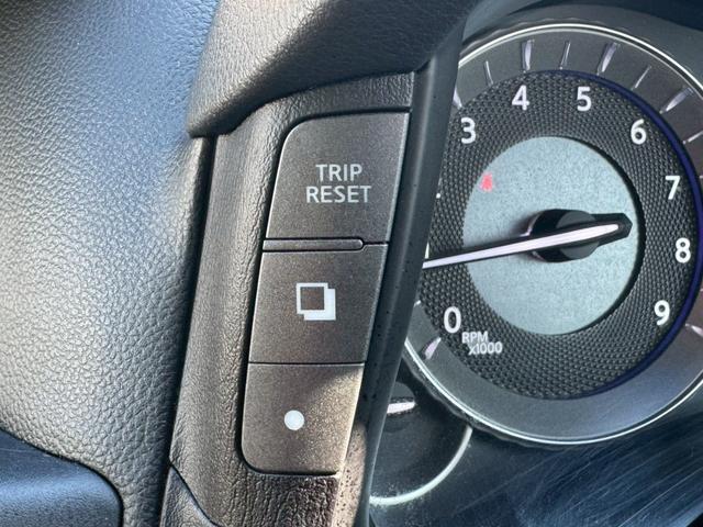 フーガハイブリッド ベースグレード　ナビ　バックカメラ　電動シート　クルコン（10枚目）