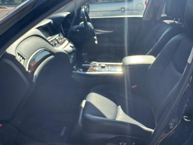 フーガハイブリッド ベースグレード　ナビ　バックカメラ　電動シート　クルコン（24枚目）