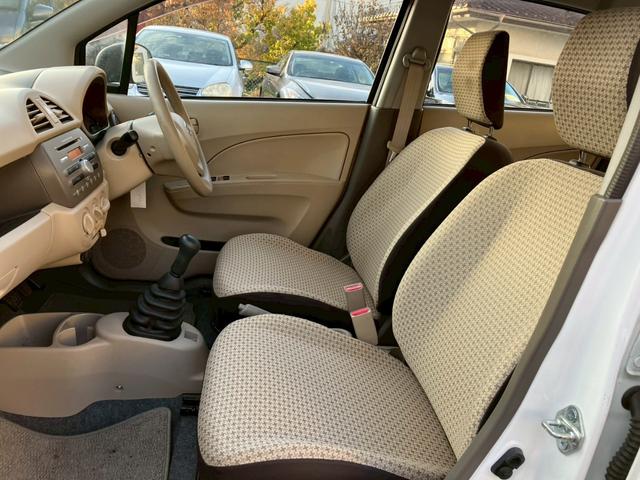 アルト Ｆ　４ＷＤ　ＭＴ車（9枚目）