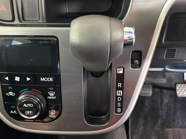 ムーヴ カスタム　Ｘ　ＣＤチューナー　オートエアコン　ＣＶＴ　オートライト　ＬＥＤヘッドランプ　ＬＥＤフォグランプ（13枚目）