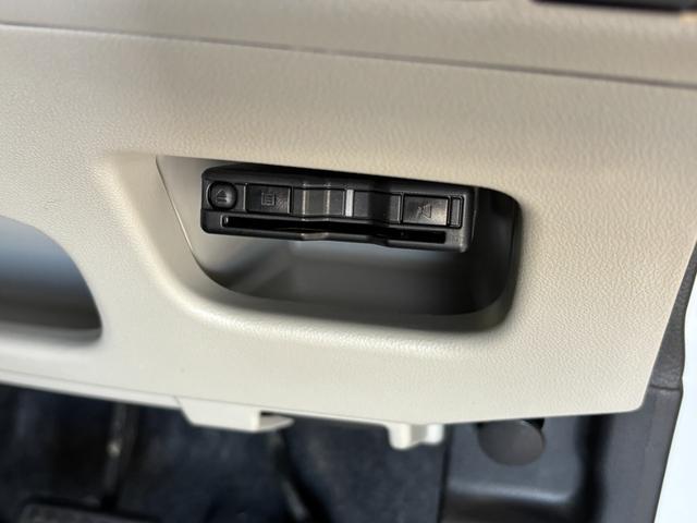 ムーヴ ＸリミテッドＩＩ　ＳＡＩＩＩ　ＣＤチューナー　オートエアコン　ＥＴＣ　　オートライト　ＬＥＤヘッドランプ　ＣＶＴ（35枚目）