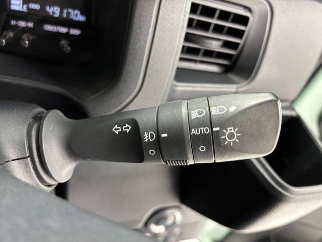 ハイゼットカーゴ クルーズ　防錆塗装済み　ＣＤチューナー　マニュアルエアコン　ＣＶＴ　オートライト　ＬＥＤヘッドランプ　ＬＥＤフォグランプ　大型ＬＥＤ荷室灯　オーバーヘッドシェルフ　電動格納ミラー　キーフリー　スマートアシスト（20枚目）