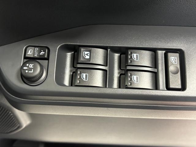 ピクシスメガ Gターボ レジャーエディションSAIII カーナビ バックカメラ ETC CVT ターボエンジン 両側電動スライドドア オートライト オートエアコン LEDヘッドランプ LEDフォグランプ(61枚目)