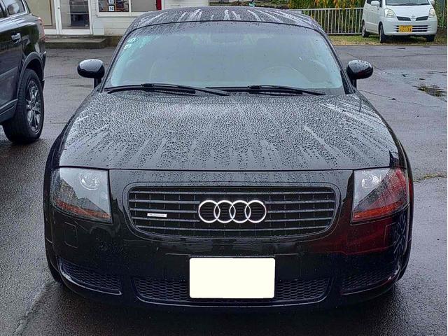 TTクーペ 1.8Tクワトロ 4WD ETC 6MT HID シートヒーター アルミホイール 盗難防止システム 衝突安全ボディ ABS ESC CD エアコン パワーステアリング パワーウィンドウ(10枚目)