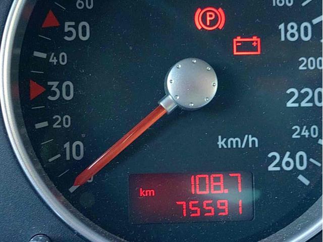 TTクーペ 1.8Tクワトロ 4WD ETC 6MT HID シートヒーター アルミホイール 盗難防止システム 衝突安全ボディ ABS ESC CD エアコン パワーステアリング パワーウィンドウ(12枚目)