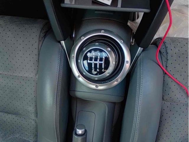 TTクーペ 1.8Tクワトロ 4WD ETC 6MT HID シートヒーター アルミホイール 盗難防止システム 衝突安全ボディ ABS ESC CD エアコン パワーステアリング パワーウィンドウ(14枚目)