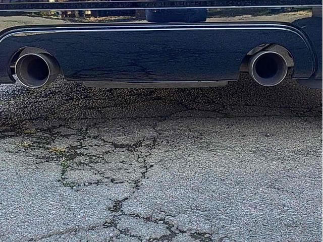 TTクーペ 1.8Tクワトロ 4WD ETC 6MT HID シートヒーター アルミホイール 盗難防止システム 衝突安全ボディ ABS ESC CD エアコン パワーステアリング パワーウィンドウ(25枚目)