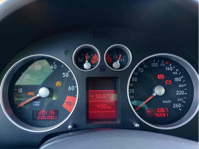 TTクーペ 1.8Tクワトロ 4WD ETC 6MT HID シートヒーター アルミホイール 盗難防止システム 衝突安全ボディ ABS ESC CD エアコン パワーステアリング パワーウィンドウ(31枚目)