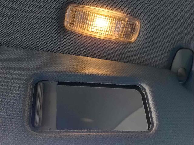 TTクーペ 1.8Tクワトロ 4WD ETC 6MT HID シートヒーター アルミホイール 盗難防止システム 衝突安全ボディ ABS ESC CD エアコン パワーステアリング パワーウィンドウ(45枚目)