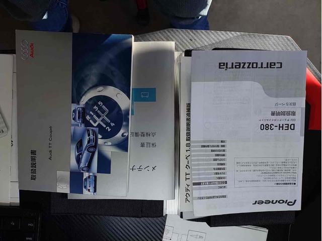 TTクーペ 1.8Tクワトロ 4WD ETC 6MT HID シートヒーター アルミホイール 盗難防止システム 衝突安全ボディ ABS ESC CD エアコン パワーステアリング パワーウィンドウ(50枚目)