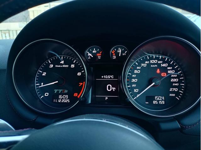 TTSクーペ ベースグレード 4WD ディーラー車 右H Bluetooth対応 ETC 黒/赤レザーシート バックカメラ マニュアルモード付AT 横滑り防止機能 シートエアコン ナビ フルセグTV ターボ CD/DVD再生機能(14枚目)