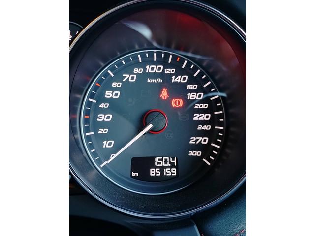 TTSクーペ ベースグレード 4WD ディーラー車 右H Bluetooth対応 ETC 黒/赤レザーシート バックカメラ マニュアルモード付AT 横滑り防止機能 シートエアコン ナビ フルセグTV ターボ CD/DVD再生機能(15枚目)