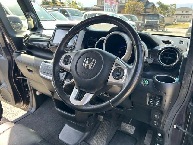 内装や外装も隅々までクリーニングしてからご納車致します♪　中古車でも安心綺麗（＊’▽’）