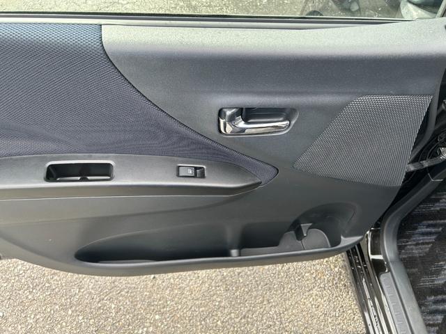 ムーヴ カスタム　Ｘリミテッド　パワーステアリング／パワーウィンドウ／ＣＤ／オーディオ／ＡＭ・ＦＭラジオ／ＡＢＳ／フルフラット／衝突安全ボディ／盗難防止システムエアコン／キーレスエントリー／（45枚目）