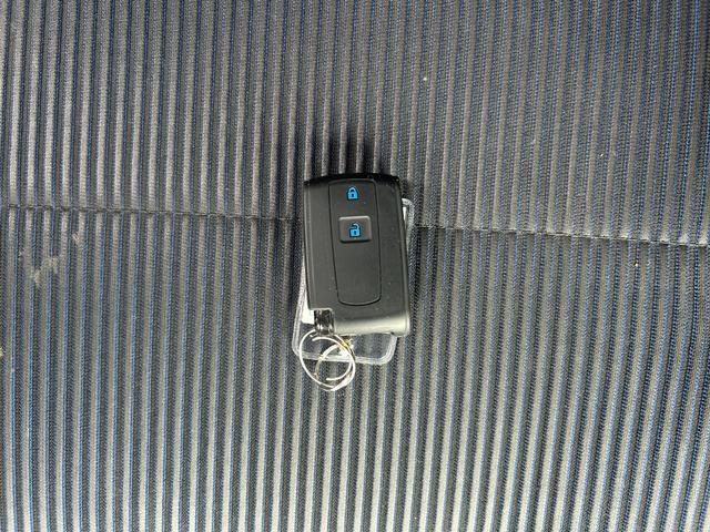 ムーヴ カスタム　Ｘリミテッド　パワーステアリング／パワーウィンドウ／ＣＤ／オーディオ／ＡＭ・ＦＭラジオ／ＡＢＳ／フルフラット／衝突安全ボディ／盗難防止システムエアコン／キーレスエントリー／（58枚目）