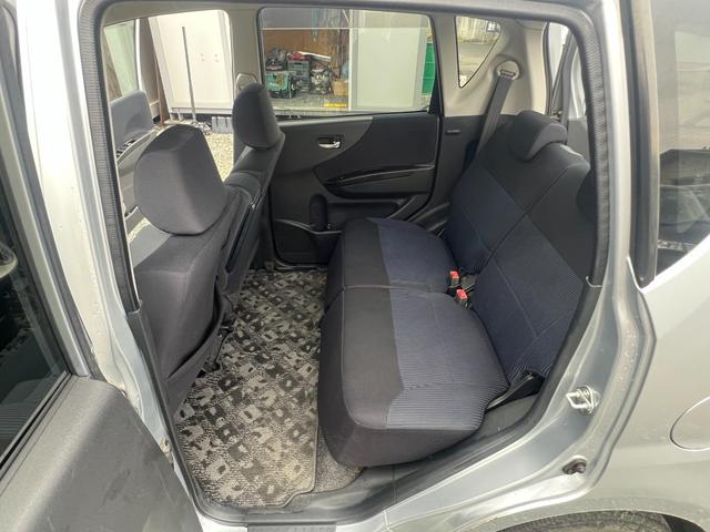 ムーヴ カスタム X パワーステアリング/パワーウィンドウ/CD/オーディオ/AM・FMラジオ/ABS/フルフラット/衝突安全ボディ/盗難防止システムエアコン/キーレスエントリー(21枚目)