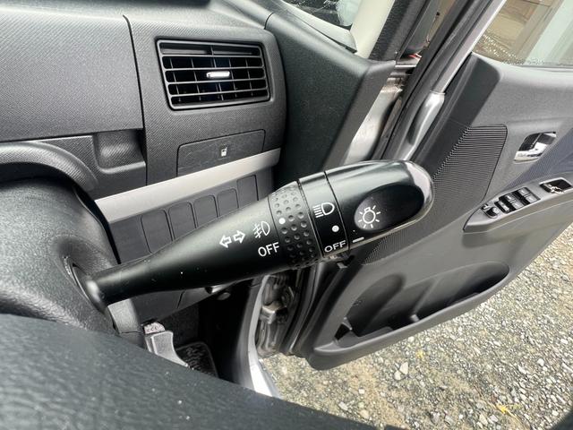 ムーヴ カスタム X パワーステアリング/パワーウィンドウ/CD/オーディオ/AM・FMラジオ/ABS/フルフラット/衝突安全ボディ/盗難防止システムエアコン/キーレスエントリー(29枚目)