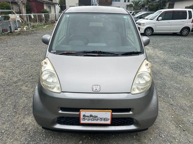 ライフ Ｆ　エアコン／キーレスエントリー／パワーステアリング／パワーウィンドウ／ＣＤ／オーディオ／ＡＭ・ＦＭラジオ／ＡＢＳ／フルフラット／衝突安全ボディ（9枚目）