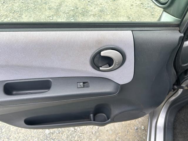 ライフ Ｆ　エアコン／キーレスエントリー／パワーステアリング／パワーウィンドウ／ＣＤ／オーディオ／ＡＭ・ＦＭラジオ／ＡＢＳ／フルフラット／衝突安全ボディ（42枚目）