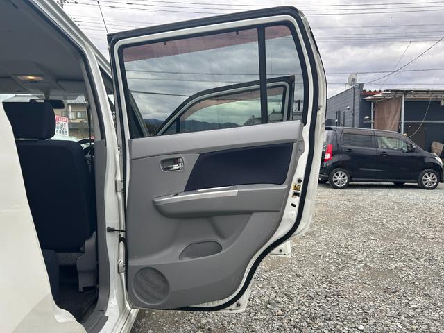 ワゴンＲ ＦＸリミテッドＩＩ　車検整備付／キーレスエントリー／パワーステアリング／パワーウィンドウ／オーディオ／ＡＭ・ＦＭラジオ／ＡＢＳ／フルフラット／（46枚目）