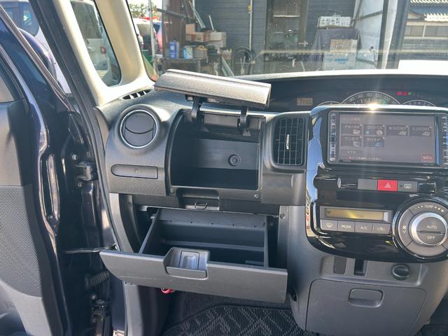 タント カスタムＶセレクションターボ　片側電動スライドドア／パワーステアリング／パワーウィンドウ／ＣＤ／オーディオ／ＡＭ・ＦＭラジオ／ＡＢＳ／フルフラット／衝突安全ボディ／盗難防止システムエアコン／キーレスエントリー（40枚目）