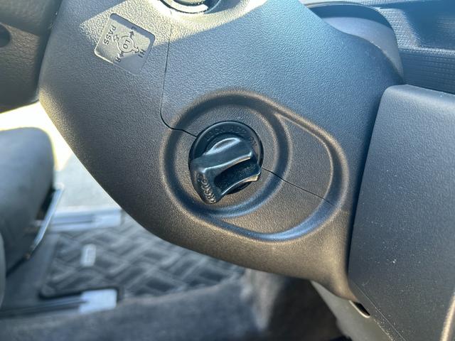 タント カスタムＶセレクションターボ　片側電動スライドドア／パワーステアリング／パワーウィンドウ／ＣＤ／オーディオ／ＡＭ・ＦＭラジオ／ＡＢＳ／フルフラット／衝突安全ボディ／盗難防止システムエアコン／キーレスエントリー（41枚目）