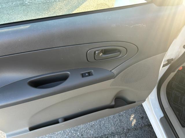 内装や外装も隅々までクリーニングしてからご納車致します♪　中古車でも安心綺麗（＊’▽’）