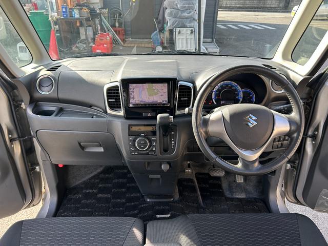 スペーシアカスタム ＴＳ　車検整備付き／両側電動スライドドア／パワーステアリング／パワーウィンドウ／ナビ／ＴＶ／ＡＢＳ／フルフラット／衝突安全ボディ／盗難防止システムエアコン／キーレスエントリー／（28枚目）