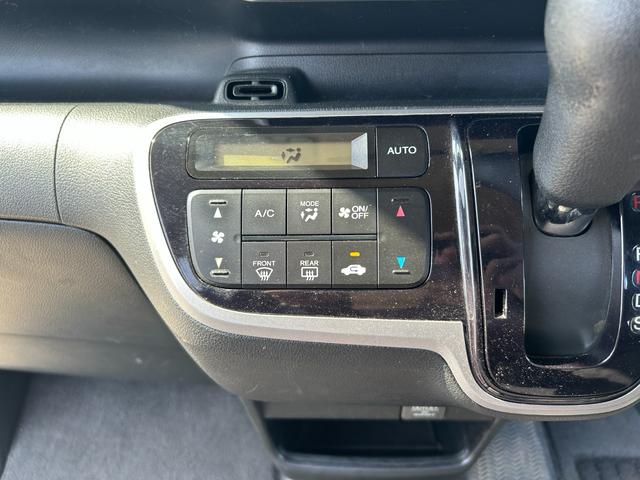 N-BOXカスタム G・ターボAパッケージ 両側スライドドアエアコン/キーレスエントリー/パワーステアリング/パワーウィンドウ/ABS/フルフラット/衝突安全ボディ/盗難防止システム(36枚目)