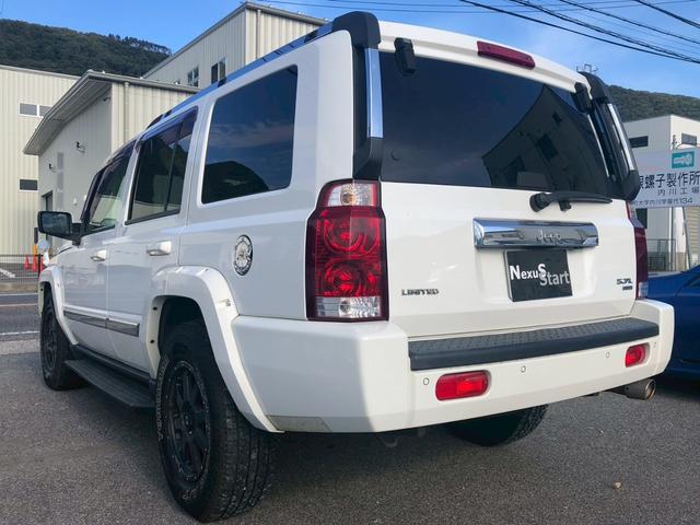 ジープ・コマンダー リミテッド５．７　ＨＥＭＩ　４ＷＤ・社外ナビ・ダブルサンルーフ・クルコン・シガーソケット・シートメモリ・パワーシート・前席シートヒーター・電格ミラー・コーナーセンサー・横滑り防止・パワーウィンドウ・フォグランプ・Ｖ８エンジン（7枚目）