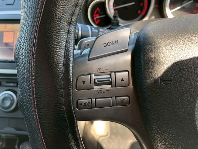 アテンザスポーツワゴン 25S 4WD クリアビューパッケージ オートライト レインセンサー付きフロントワイパー ウィンカーミラー スポーティタイプリアスポイラー プッシュボタンスタートシステム アドバンスキーレスエントリーシステム(19枚目)