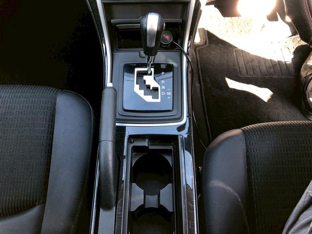 アテンザスポーツワゴン 25S 4WD クリアビューパッケージ オートライト レインセンサー付きフロントワイパー ウィンカーミラー スポーティタイプリアスポイラー プッシュボタンスタートシステム アドバンスキーレスエントリーシステム(21枚目)