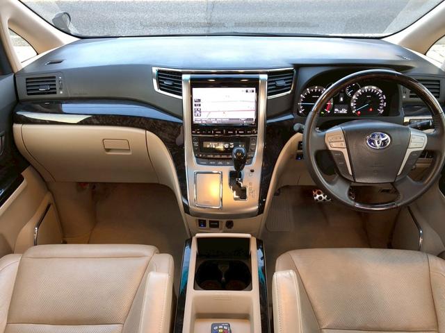 アルファード 350G Lパッケージ 4WD 社外ナビ Bluetooth ETC バックカメラ 後席モニター 前席シートヒーター 運転席メモリーシート オートクルーズ 電動シート エアバッグ ダブルサンルーフ 本革シート 4WD(8枚目)