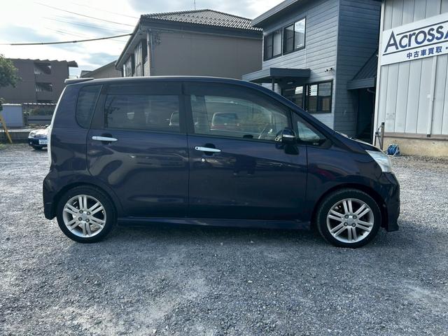 ステラ カスタムＲＳ　夏＆冬タイヤ付き　４ＷＤ　ターボ　エアコン　プッシュスタートボタン　ＥＴＣ　純正ＭＯＭＯステアリング　ＥＣＯモード　オーディオ（3枚目）