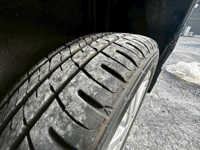 ステラ カスタムＲＳ　夏＆冬タイヤ付き　４ＷＤ　ターボ　エアコン　プッシュスタートボタン　ＥＴＣ　純正ＭＯＭＯステアリング　ＥＣＯモード　オーディオ（19枚目）