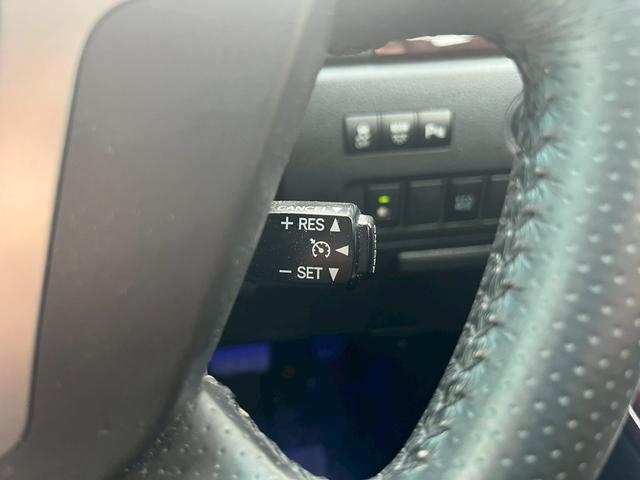 ヴェルファイア ２．４Ｚ　ナビ　フルセグＴＶ　ＡＬＰＩＮＥフリップダウン　両側電動スライドドア　バックカメラ　Ｂｌｕｅｔｏｏｔｈ　ＥＴＣ　プッシュスタート　スペアキー　オットマン　横滑り防止（18枚目）