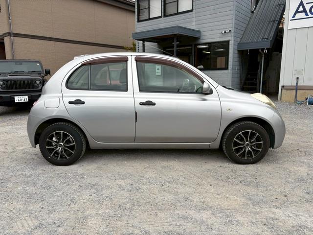 マーチ 12S ETC車載器 禁煙 パワーウインドウ パワーステアリング マニュアルエアコン 運転席助手席エアバッグ 衝突安全ボディ ABS エアバック キ-レス(2枚目)