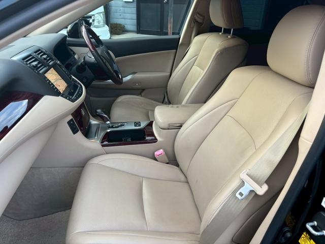 クラウン 2.5ロイヤルサルーン アニバーサリーED レザーシート メーカーナビ バックモニター フルセグTV ETC プッシュスタート パワーシート サンシェード(6枚目)