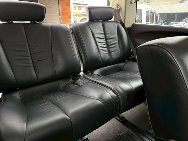 エルグランド 250ハイウェイSブラックレザーアーバンセレ 4WD ナビ ETC 前席シートヒーター Bカメラ パワーシート 両側電動スライド スマートキー 皮シート(7枚目)