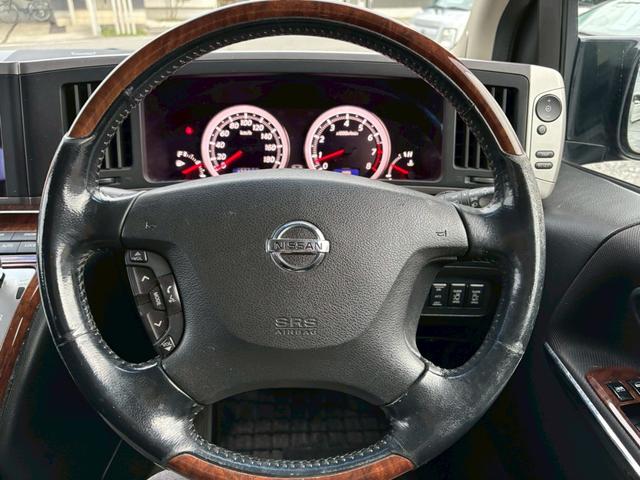 エルグランド 250ハイウェイSブラックレザーアーバンセレ 4WD ナビ ETC 前席シートヒーター Bカメラ パワーシート 両側電動スライド スマートキー 皮シート(15枚目)