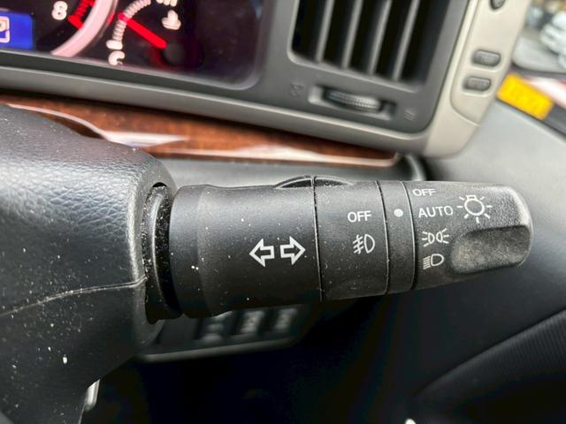 エルグランド 250ハイウェイSブラックレザーアーバンセレ 4WD ナビ ETC 前席シートヒーター Bカメラ パワーシート 両側電動スライド スマートキー 皮シート(18枚目)