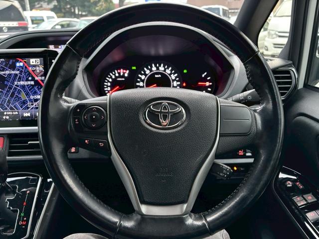 ヴォクシー ZS 煌 11インチアルパインナビ フリップダウン TV ETC バックカメラ Aライト 衝突安全ボディ フルフラットシート 盗難防止装置 スマートエントリー LEDヘッドライト ダブルエアコン キーレス(16枚目)