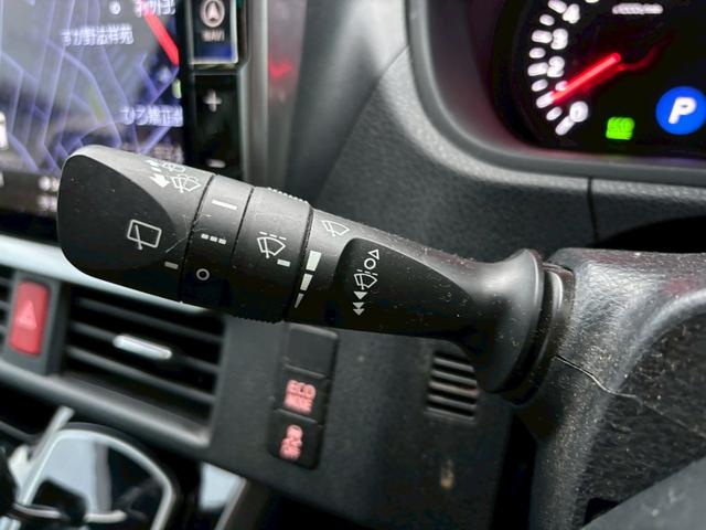 ヴォクシー ZS 煌 11インチアルパインナビ フリップダウン TV ETC バックカメラ Aライト 衝突安全ボディ フルフラットシート 盗難防止装置 スマートエントリー LEDヘッドライト ダブルエアコン キーレス(18枚目)