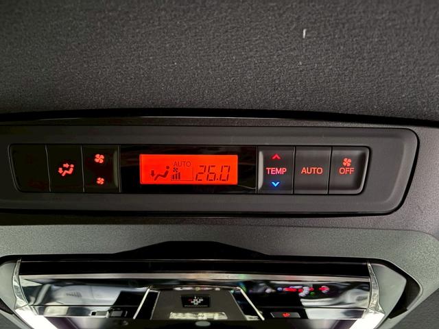 ヴォクシー ZS 煌 11インチアルパインナビ フリップダウン TV ETC バックカメラ Aライト 衝突安全ボディ フルフラットシート 盗難防止装置 スマートエントリー LEDヘッドライト ダブルエアコン キーレス(22枚目)