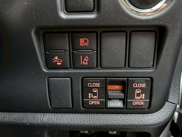 ヴォクシー ZS 煌 11インチアルパインナビ フリップダウン TV ETC バックカメラ Aライト 衝突安全ボディ フルフラットシート 盗難防止装置 スマートエントリー LEDヘッドライト ダブルエアコン キーレス(23枚目)