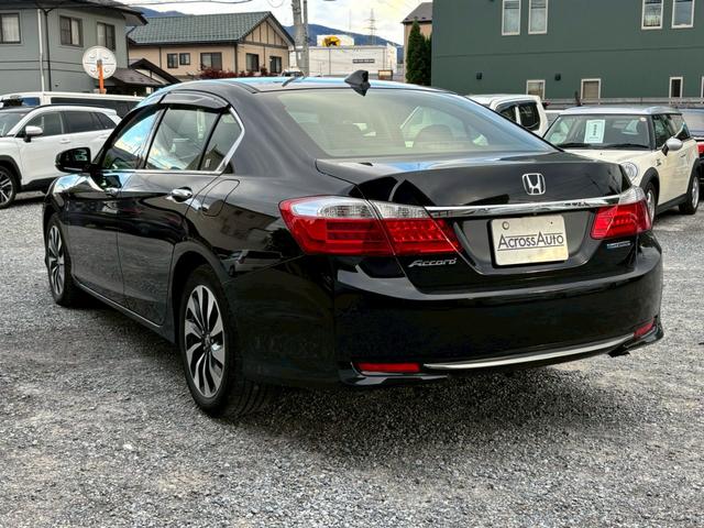 アコードハイブリッド EX 純正ナビ&フルセグTV 純正アルミ バックモニター LEDヘッドライト ETC 衝突軽減システム 盗難防止装置 アイドリングストップ USB ABS 車線逸脱警報 横滑防止 Aクルコン PWシート(2枚目)