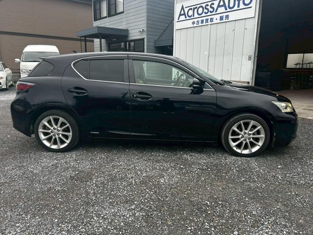 CT CT200h バージョンC 純正ナビ フルセグTV バックモニター シートヒーター プッシュスタート クルーズコントロール ETC(3枚目)